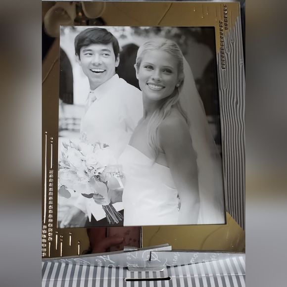 THINGS REMEMBERED DIAMOND SILVER 8×10 PICTURE FRAME - Picture 2 of 11
